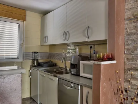 Sale, two bedroom apartment, 61m², Budva, Crna Gora - image 24