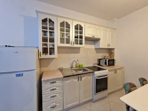 Sale, one bedroom apartment, 49m², Bečići, Budva - image 7