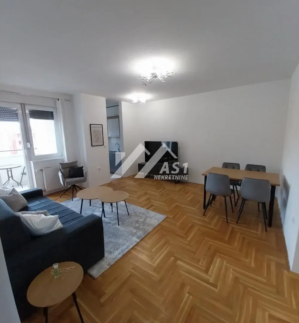 Izdavanje, četvorosoban stan, 70m², Podbara, Novi Sad Sve Podlokacije