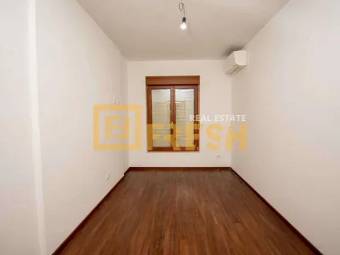Rent, three bedroom apartment, 106m², Master Kvart, Podgorica - image 9