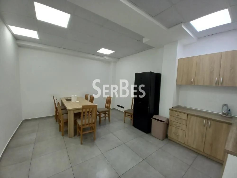 Rent, office space, 250m², Bulevar Oslobodjenja, Novi Sad Sve Podlokacije