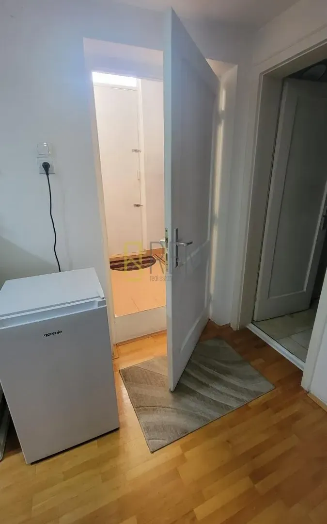 Prodaja, jednosoban stan, 39m², Centar, Podgorica