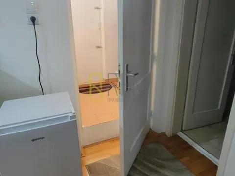 Prodaja, jednosoban stan, 39m², Centar, Podgorica - image 9