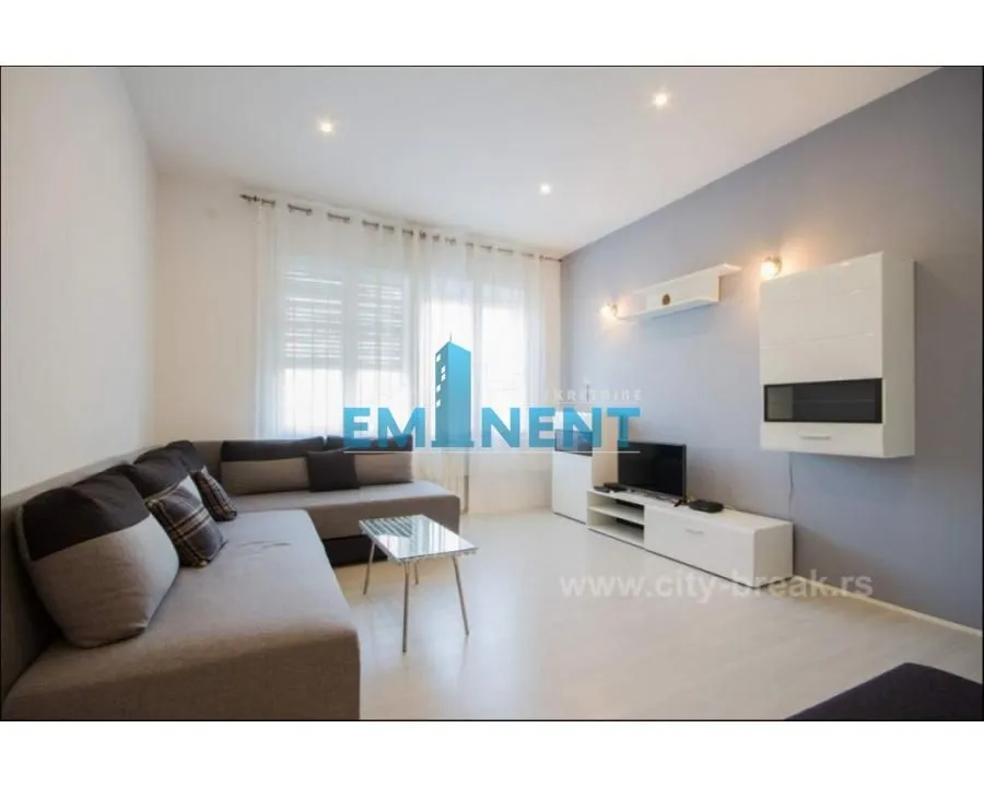 Izdavanje, dvosoban stan, 55m², Zeleni Venac, Beograd