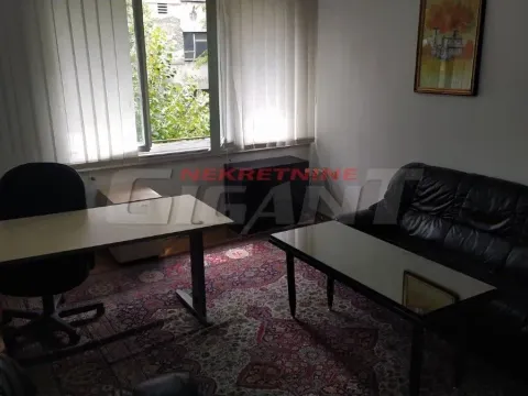 Izdavanje, poslovni prostor, 78m², Savski Venac, Beograd