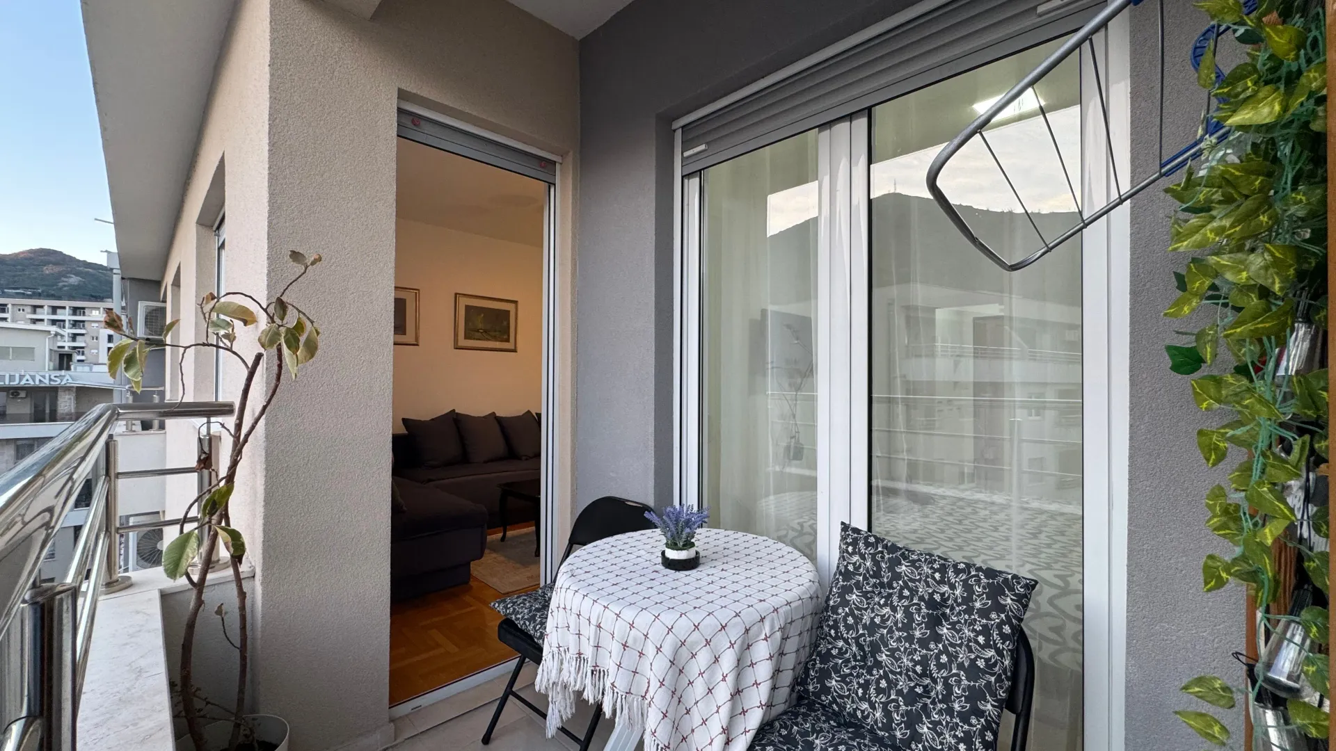 Daily-rent, two bedroom apartment, 67m², Centar, Budva