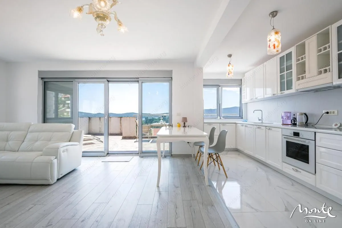 Sale, three bedroom apartment, 116m², Tivat, Crna Gora