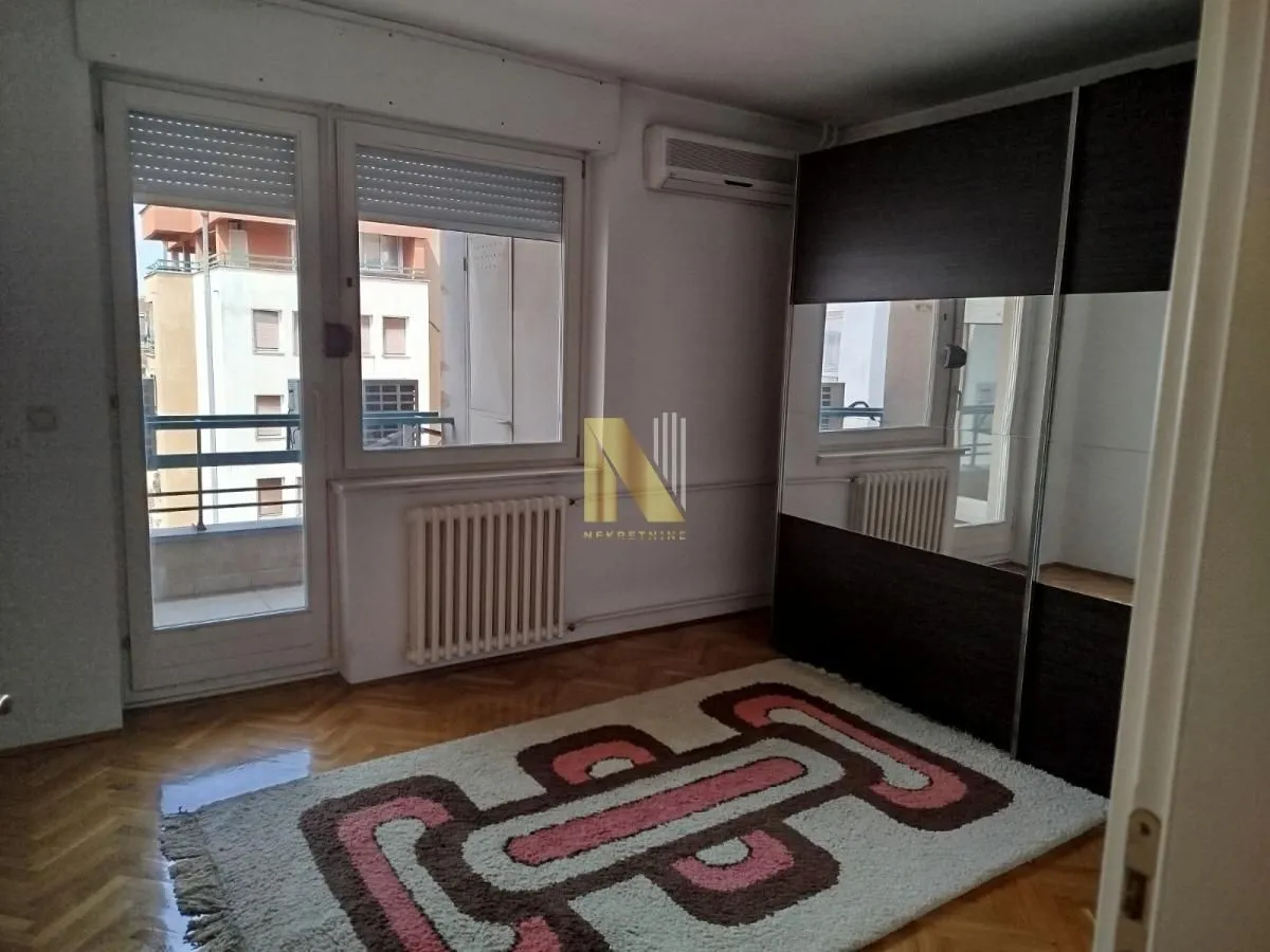 Prodaja, trosoban stan, 101m², Bulevar Oslobodjenja, Novi Sad Sve Podlokacije