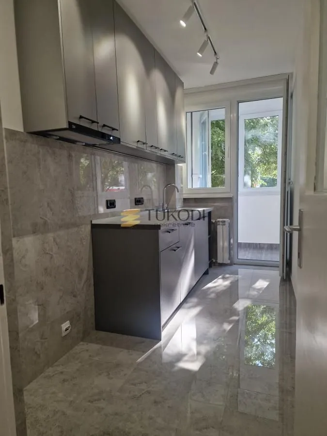 Rent, office space, 64m², Stari Merkator, Novi Beograd Sve Podlokacije