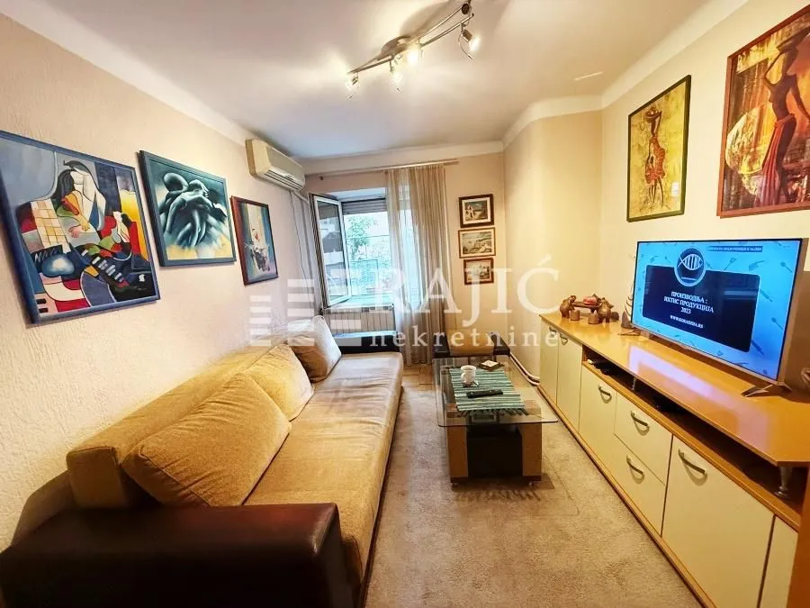 Sale, two bedroom apartment, 39m², Stari Grad, Beograd