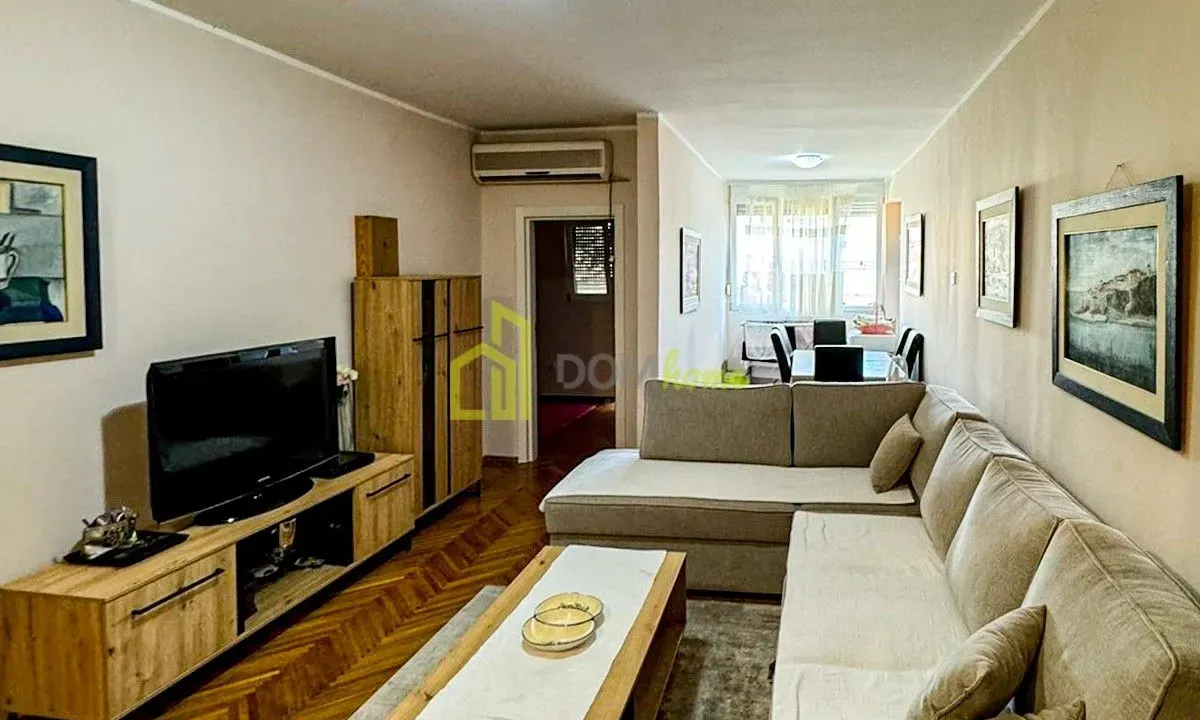 Izdavanje, dvosoban stan, 52m², Budva, Crna Gora