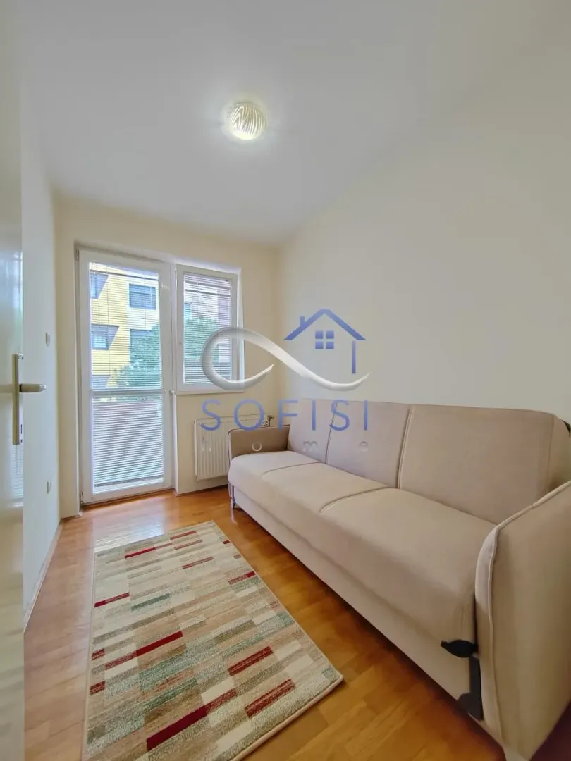 Izdavanje, dvosoban stan, 32m², Socijalno, Novi Sad Sve Podlokacije
