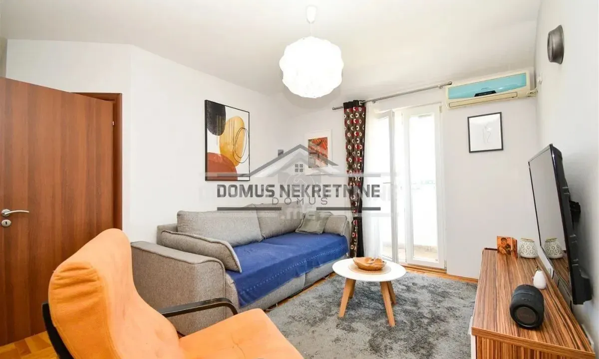 Izdavanje, jednosoban stan, 42m², City Kvart, Podgorica