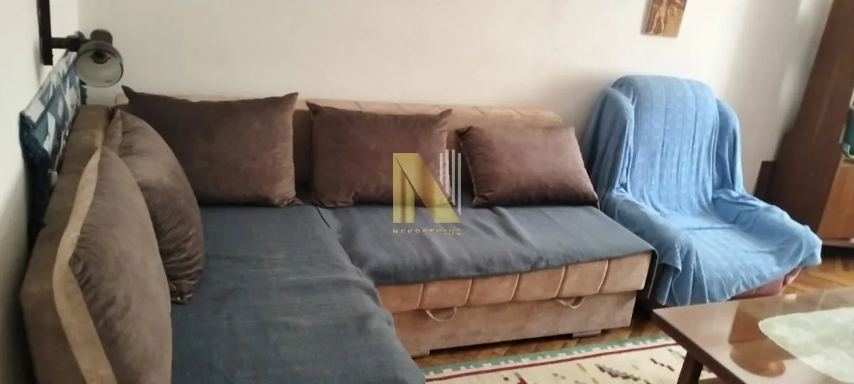 Prodaja, trosoban stan, 69m², Centar, Novi Sad