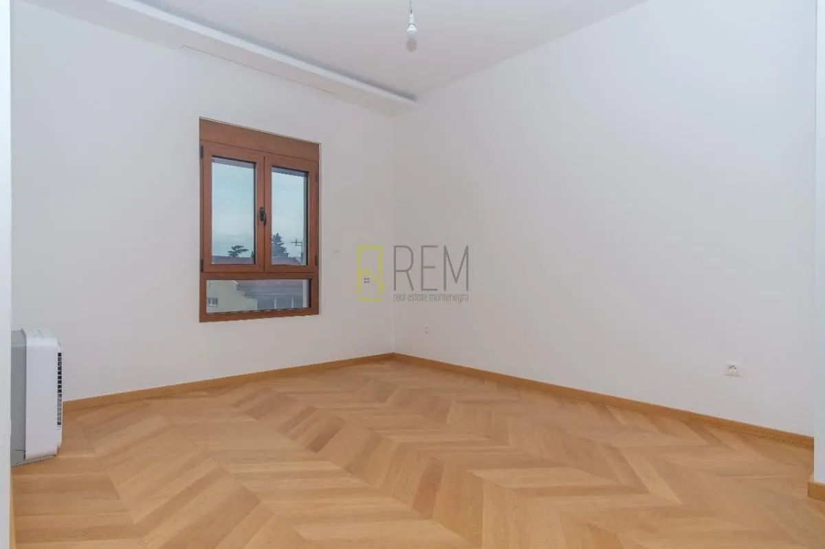 Prodaja, trosoban stan, 142m², Gorica C, Podgorica