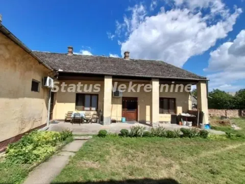 Sale, house, 230m², Sremska Mitrovica, Srbija