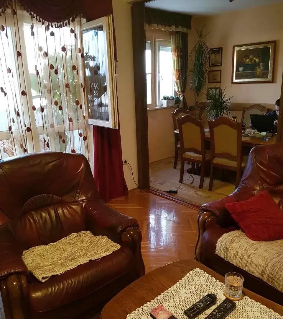 Sale, two bedroom apartment, 83m², Centar, Bar