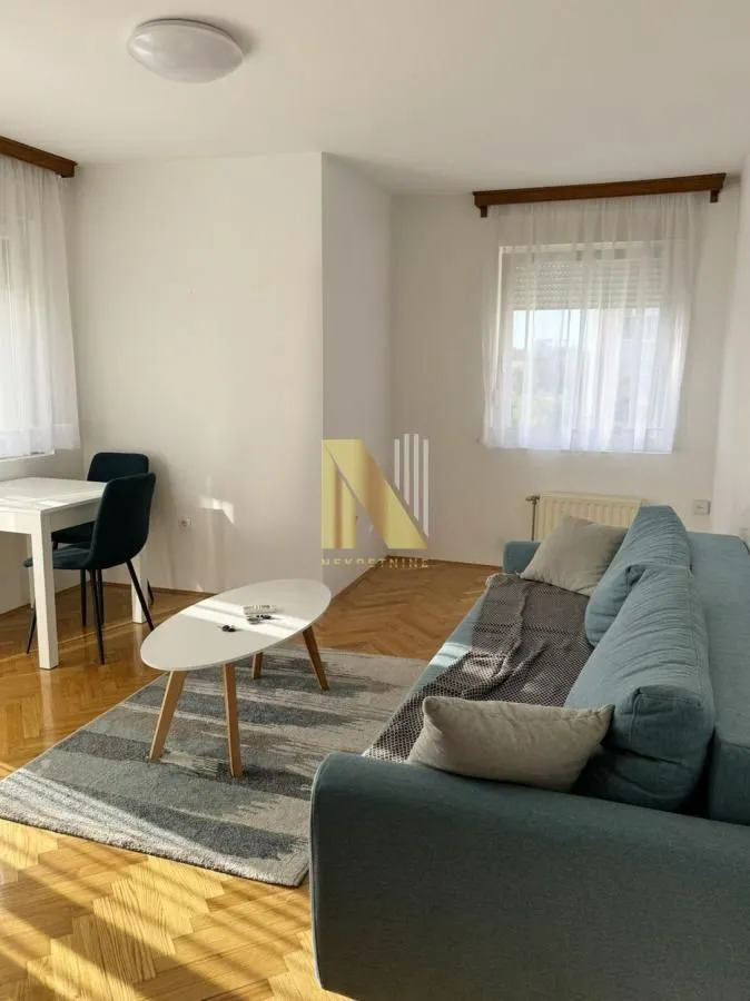 Izdavanje, jednosoban stan, 41m², Cara Dušana, Novi Sad Sve Podlokacije