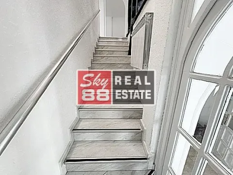 Rent, three bedroom apartment, 130m², Neimar, Vračar Sve Podlokacije - image 8