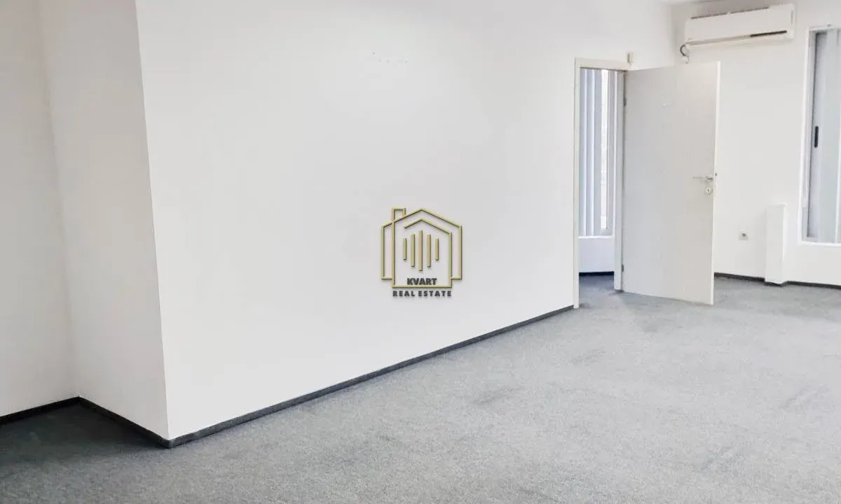Izdavanje, poslovni prostor, 129m², Podgorica, Crna Gora