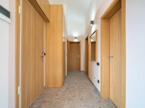 Prodaja, dvosoban stan, 78m², Centar, Tivat - image 9