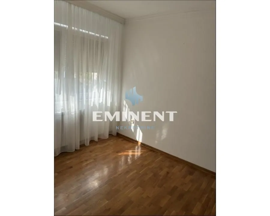 Izdavanje, trosoban stan, 72m², Voždovac Sve Podlokacije, Beograd