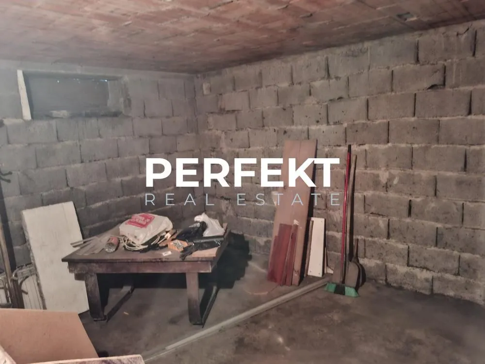 Prodaja, kuća, 274m², Centar, Pančevo