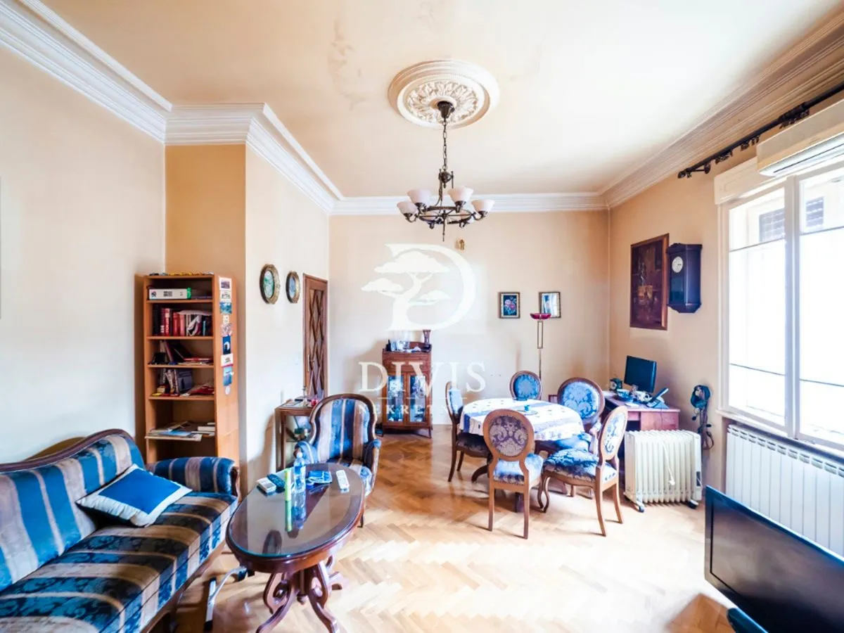 Prodaja, trosoban stan, 76m², Vračar Sve Podlokacije, Beograd
