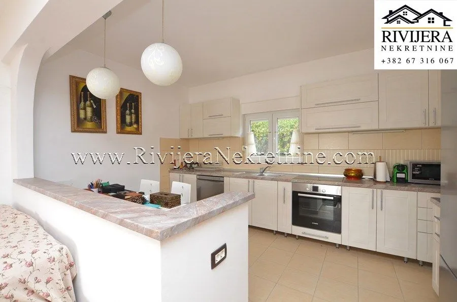Prodaja, dvosoban stan, 86m², Zelenika, Herceg Novi