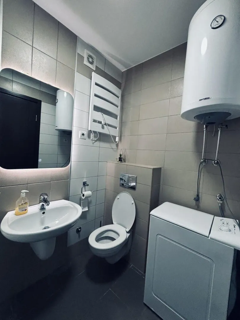 Izdavanje, jednosoban stan, 48m², Blok 6, Podgorica
