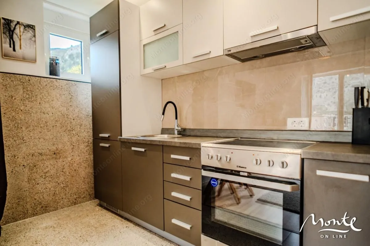 Prodaja, jednosoban stan, 50m², Muo, Kotor