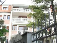 Izdavanje, stan, 300m², Savski Venac, Beograd - image 10