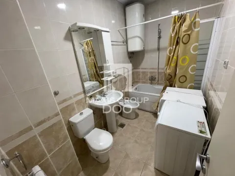 Izdavanje, četvorosoban stan, 75m², Savski Venac, Beograd - image 5