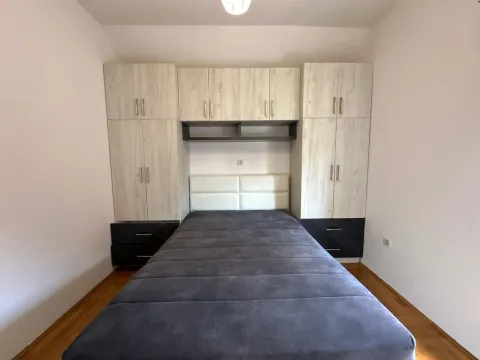 Prodaja, jednosoban stan, 45m², Stari Aerodrom, Podgorica - image 10