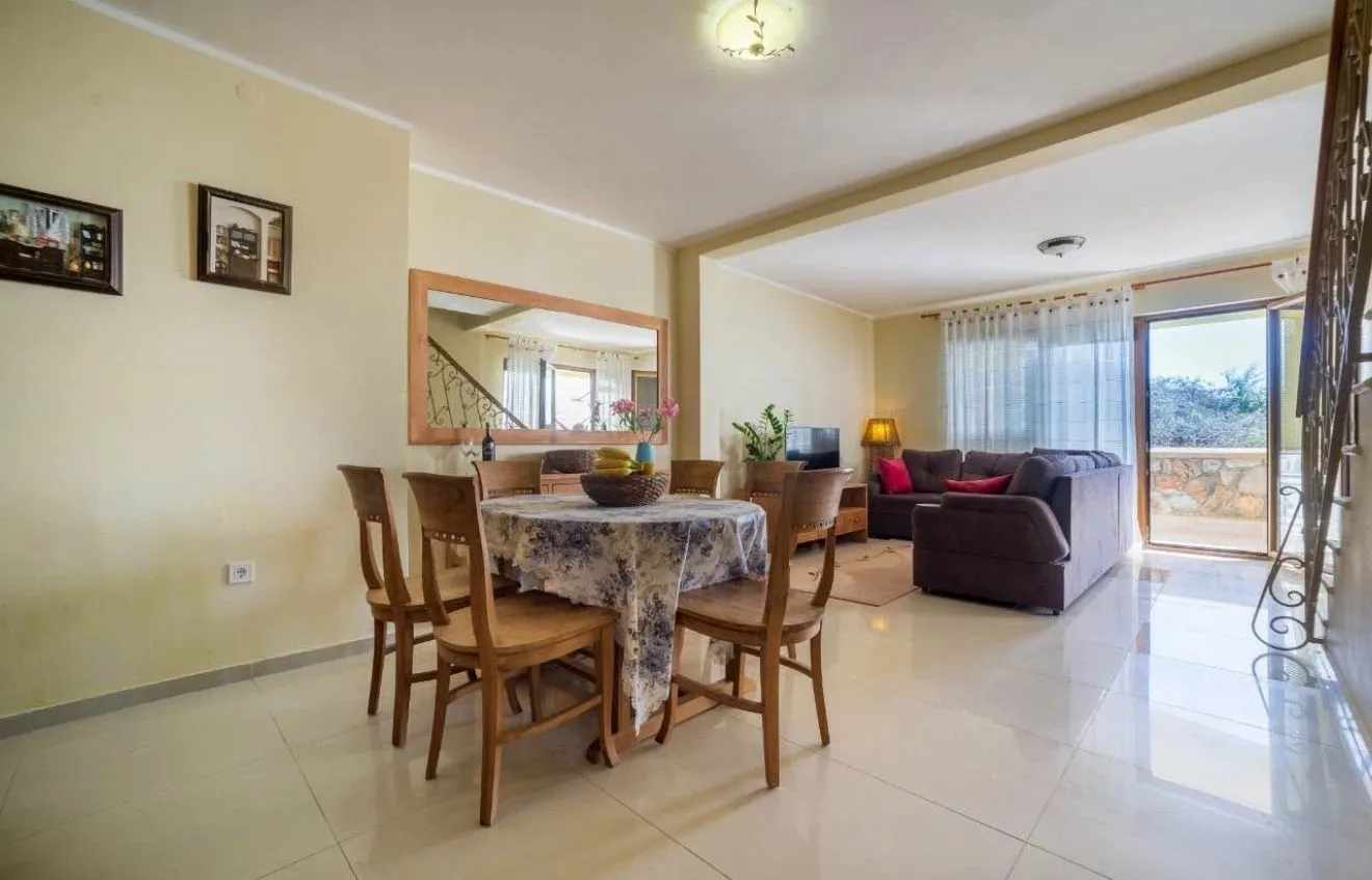 Prodaja, kuća, 106m², Krimovica, Kotor