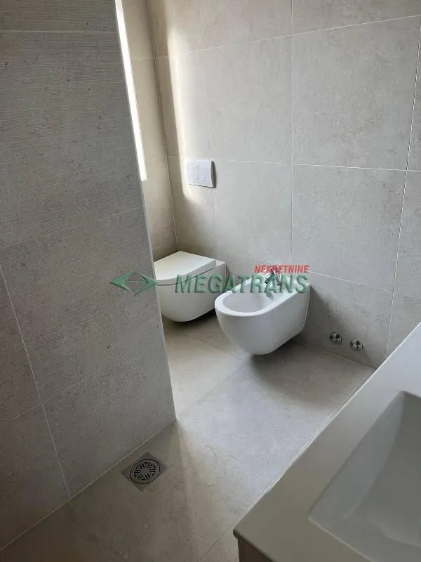 Rent, house, 247m², Petrovaradin, Novi Sad