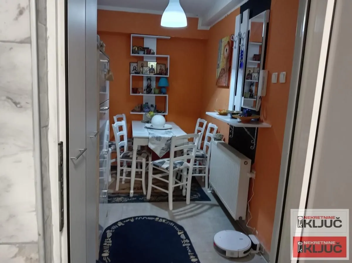 Prodaja, dvosoban stan, 54m², Bulevar Oslobodjenja, Novi Sad Sve Podlokacije