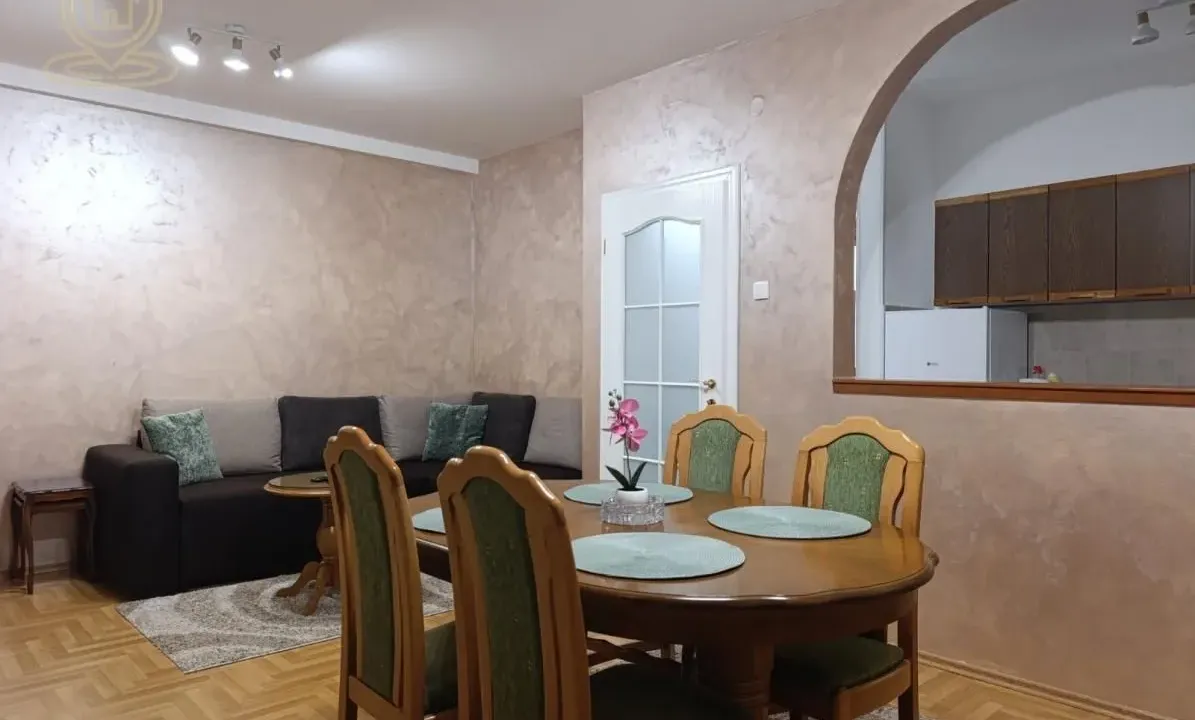 Izdavanje, dvosoban stan, 50m², Rotkvarija, Novi Sad Sve Podlokacije