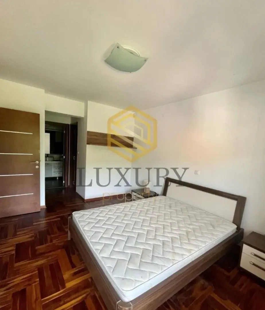 Prodaja, četvorosoban stan, 174m², Gorica C, Podgorica