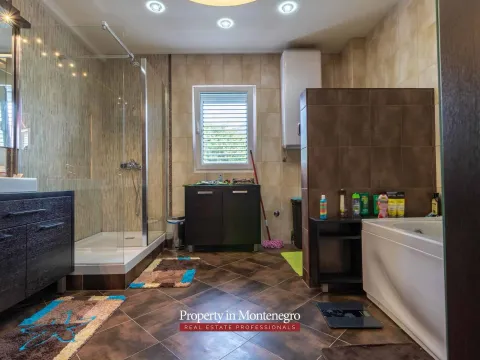 Sale, house, 267m², Mrčevac, Tivat - image 16