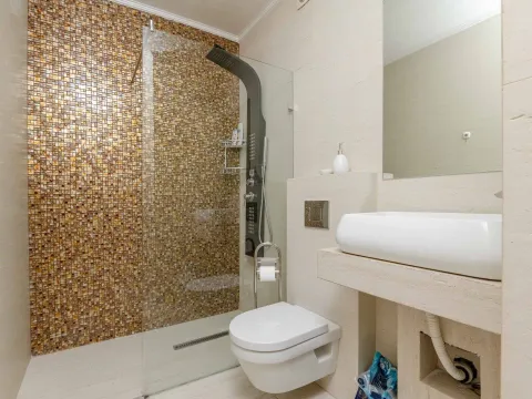 Prodaja, dvosoban stan, 94m², Budva, Crna Gora - image 12