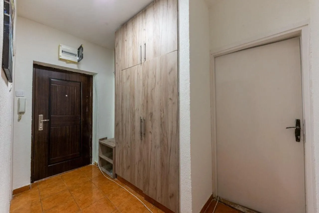 Izdavanje, jednosoban stan, 40m², Preko Morače, Podgorica