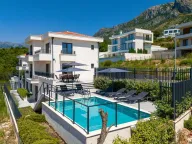 Rent, house, 318m², Reževići, Budva - image 6