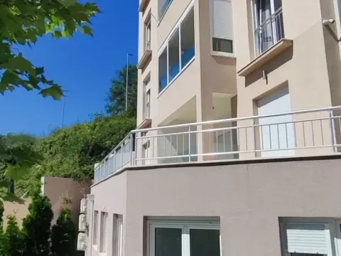 Prodaja, stan, 65m², Tivat, Crna Gora - image 4