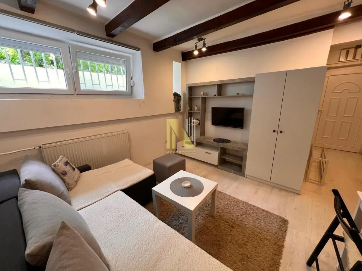 Prodaja, dvosoban stan, 48m², Centar, Novi Sad