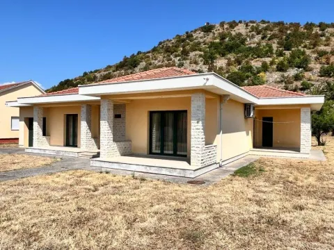 Sale, house, 200m², Rogami, Podgorica - image 3