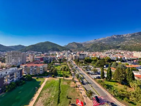 Prodaja, jednosoban stan, 64m², Centar, Budva