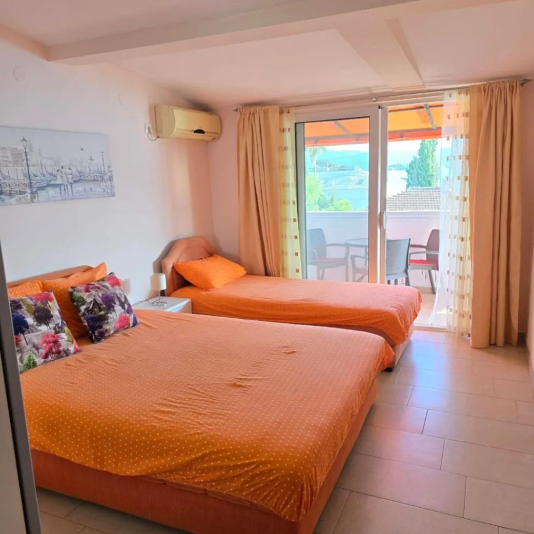 Rent, one bedroom apartment, 45m², Centar, Tivat