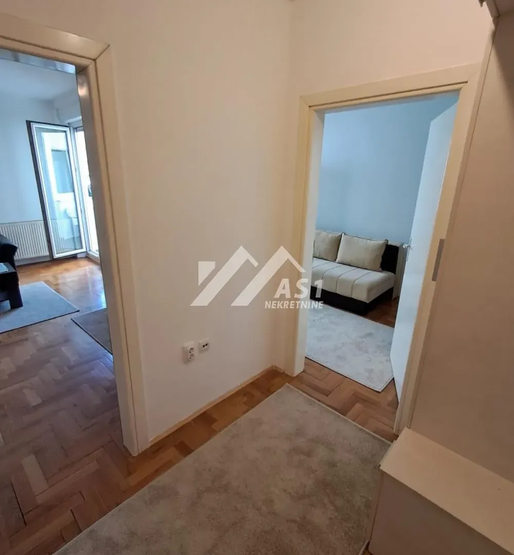Izdavanje, dvosoban stan, 46m², Grbavica, Novi Sad Sve Podlokacije