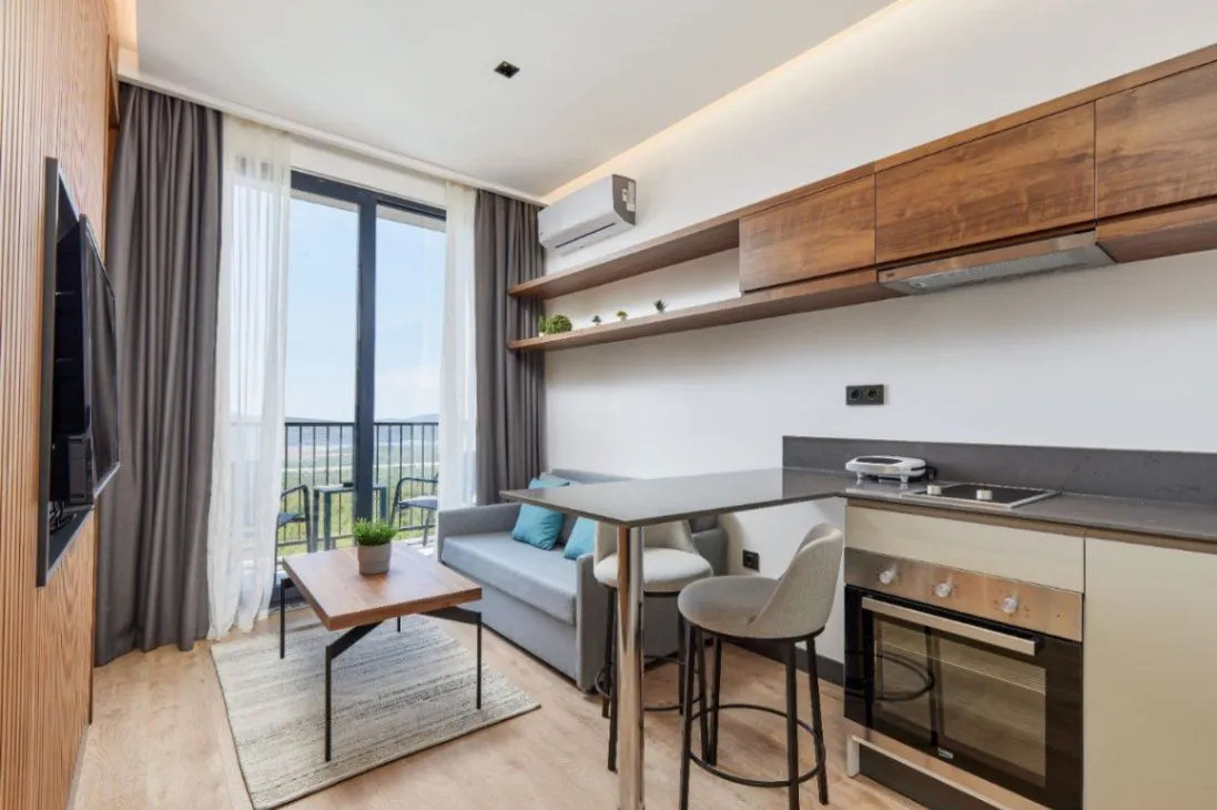 Izdavanje, jednosoban stan, 30m², Kavač, Kotor